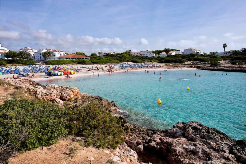Calan Bosch: Una buena opci&oacute;n donde alojarse en Menorca