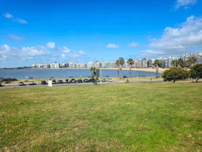 Pocitos, una de las zonas donde alojarse en Montevideo