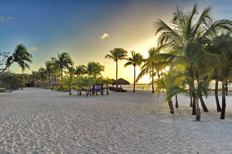 Cozumel, buenas playas y submarinismo para hospedarse en Riviera Maya