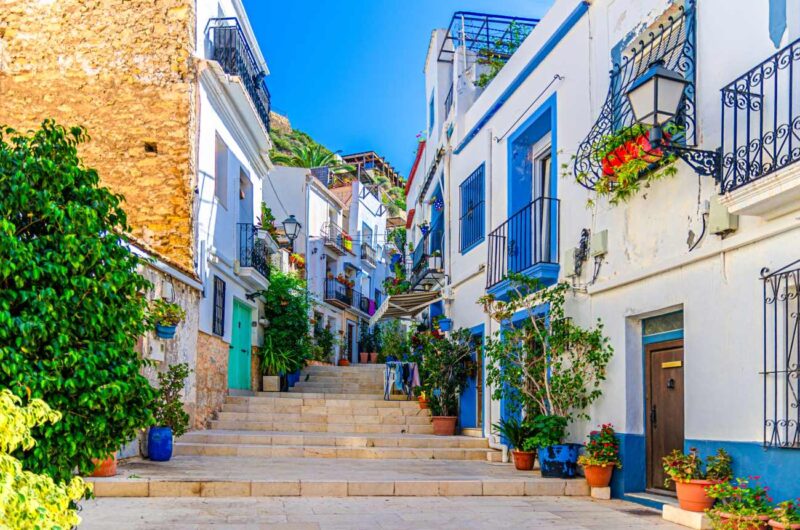 Casco Antiguo, junto al centro moderno la mejor zona donde dormir en Alicante