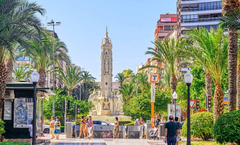 Plaza de los Luceros, el centro del centro